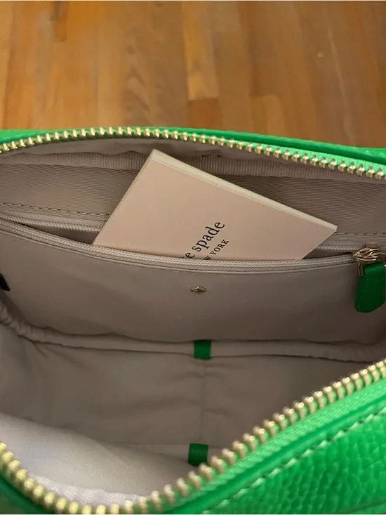 kate spade Astrid Medium Crossbody Bag in Kelly Green - Picture 2 of 4